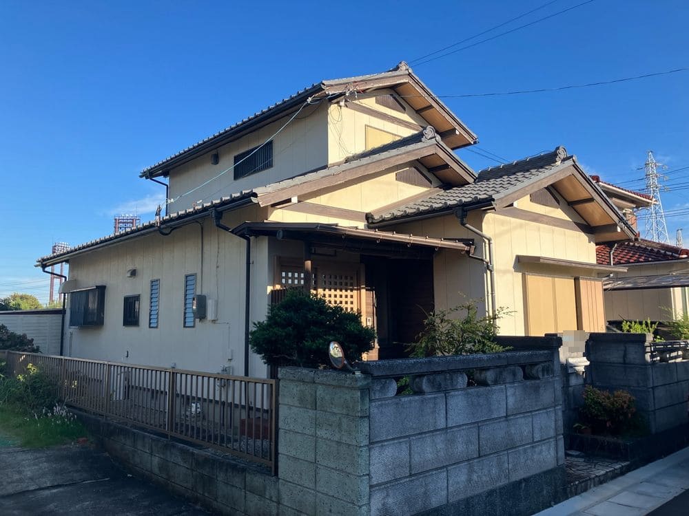 鈴鹿市の外壁塗装をリペイント匠が施工した写真
