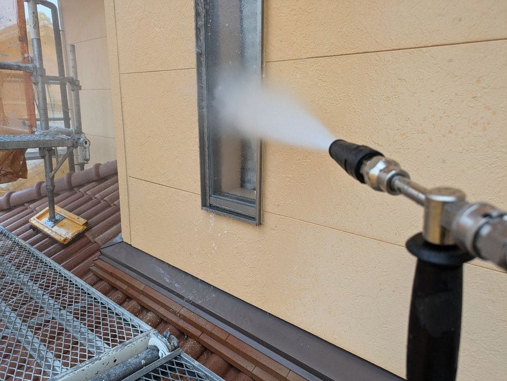 亀山市の外壁塗装、防水工事をリペイント匠が施工した写真