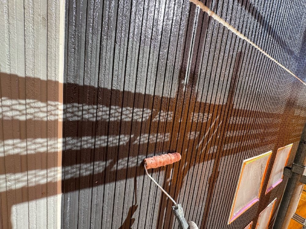 四日市市の外壁塗装、屋根塗装、防水工事をリペイント匠が施工した写真