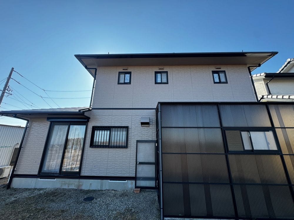 鈴鹿市の外壁塗装、屋根塗装をリペイント匠が施工した写真