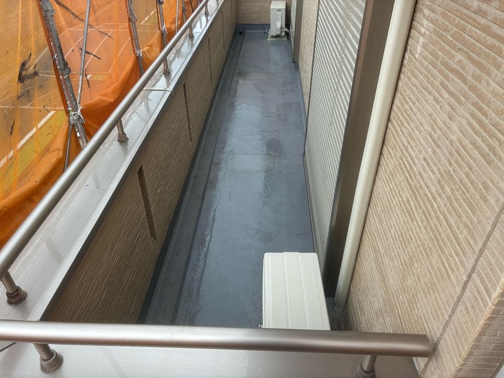 津市の外壁塗装、防水工事をリペイント匠が施工した写真
