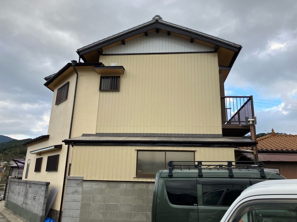 施工後_外壁全体 (2) 北牟婁郡で外壁塗装をリペイント匠が施工した写真