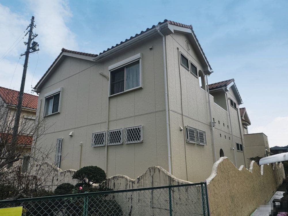 四日市市の外壁塗装をリペイント匠が施工した写真