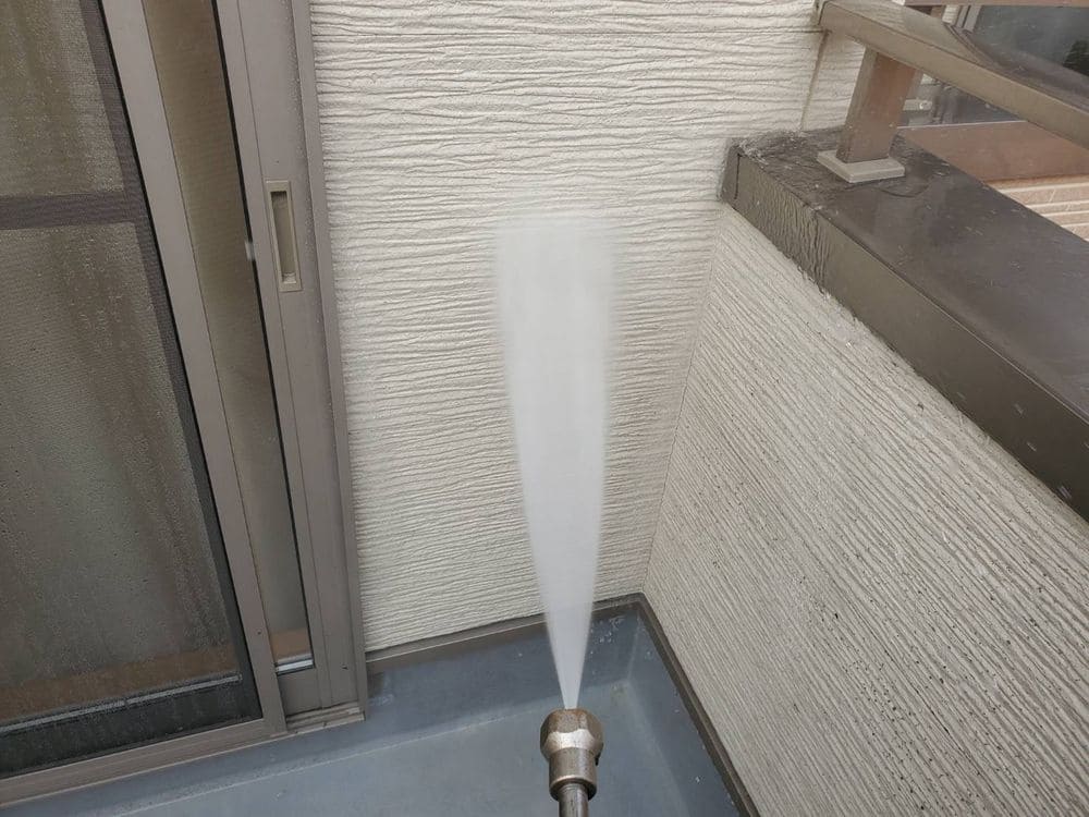 四日市市で外壁塗装をリペイント匠が施工した写真