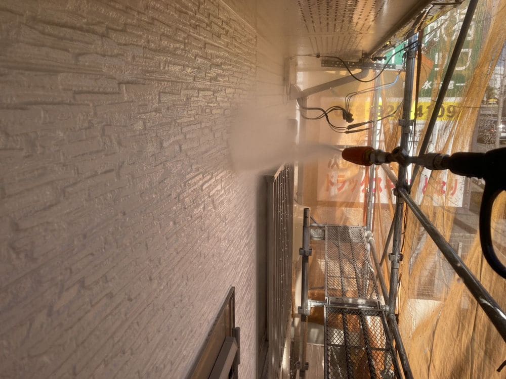 四日市市の外壁・屋根塗装をリペイント匠が施工した写真
