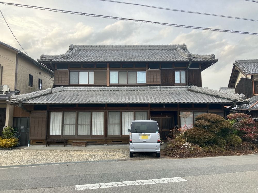 伊賀市の外壁塗装をリペイント匠が施工した写真