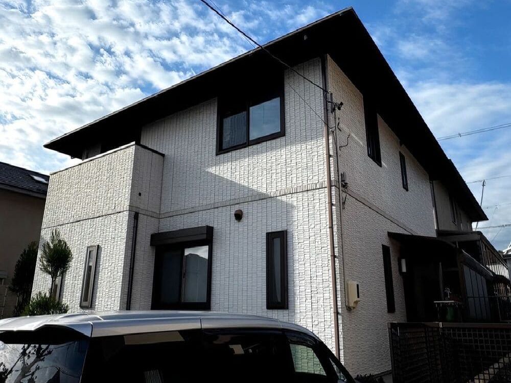 亀山市で外壁塗装をリペイント匠が施工した写真