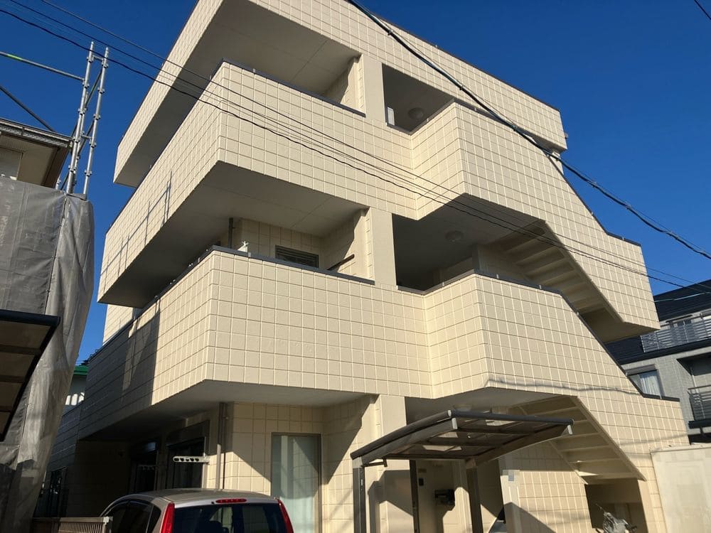 鈴鹿市の外壁塗装、屋根塗装、防水工事をリペイント匠が施工した写真