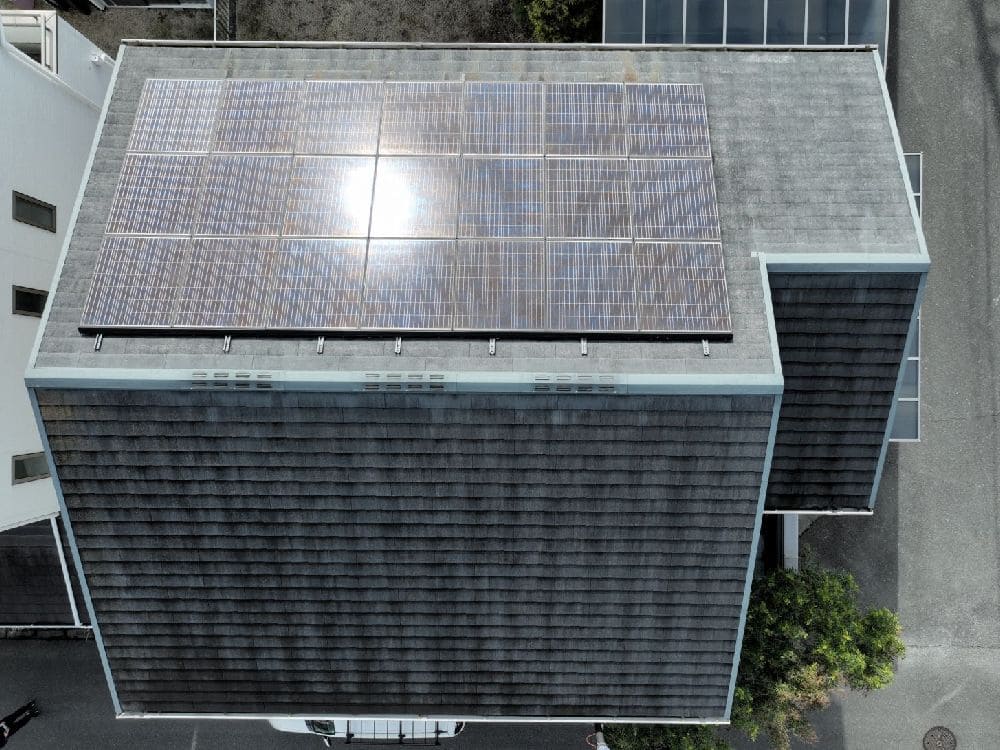 K様(津)施工前_屋根全体 (2) 津市で外壁塗装、屋根塗装をリペイント匠が施工した写真
