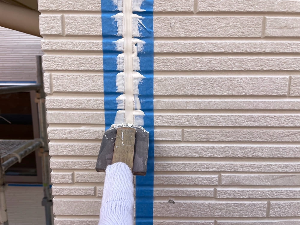 K様(津)シール(打ちならし) (3) 津市で外壁塗装、屋根塗装をリペイント匠が施工した写真