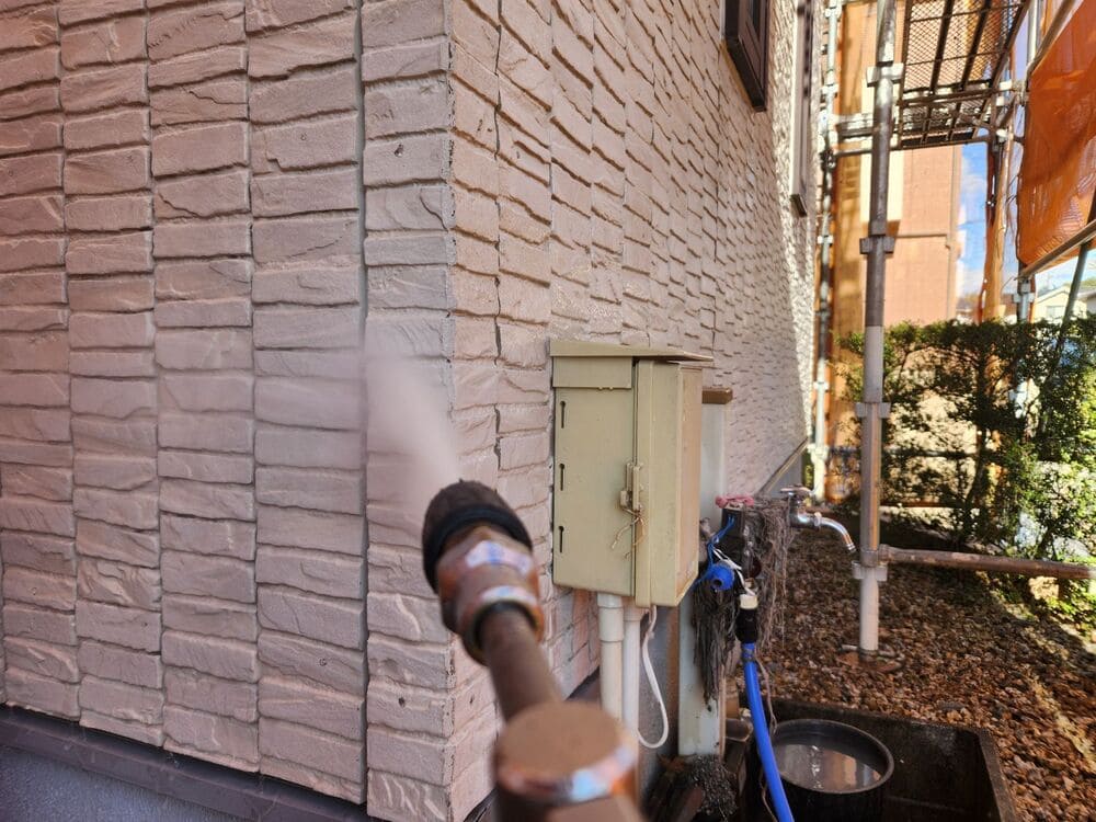 亀山市で外壁塗装をリペイント匠が施工した写真