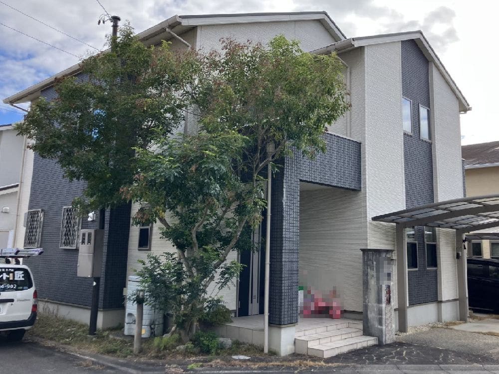 K様(津)施工前_外壁全体 (14) 津市で外壁塗装、屋根塗装をリペイント匠が施工した写真