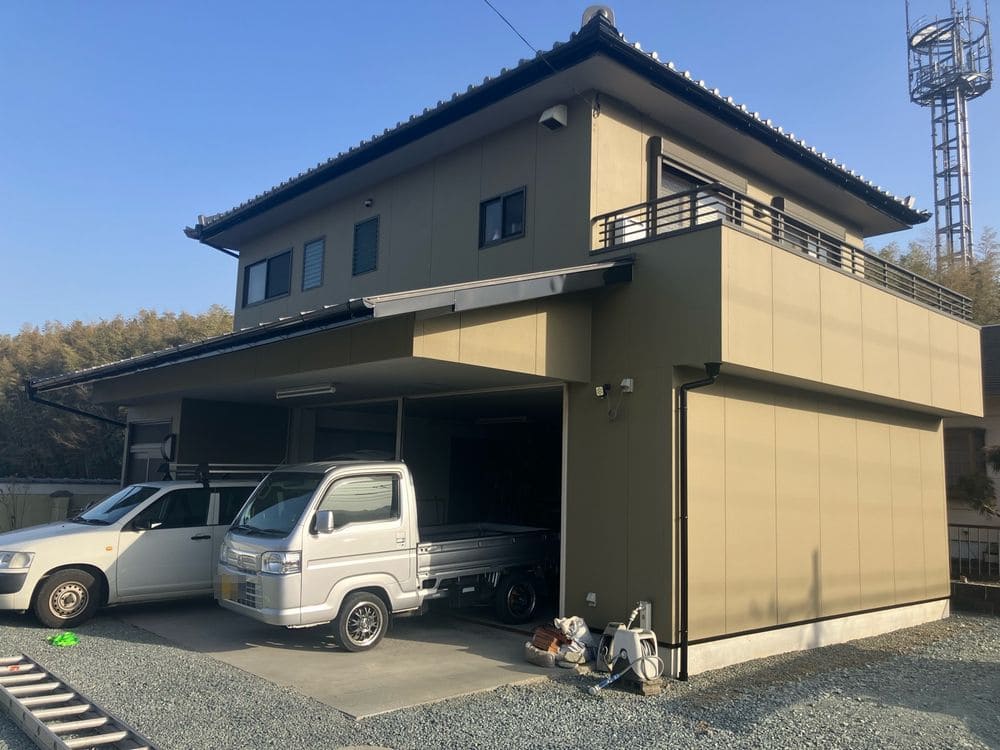 松阪市で外壁塗装と防水工事をリペイント匠が施工した写真