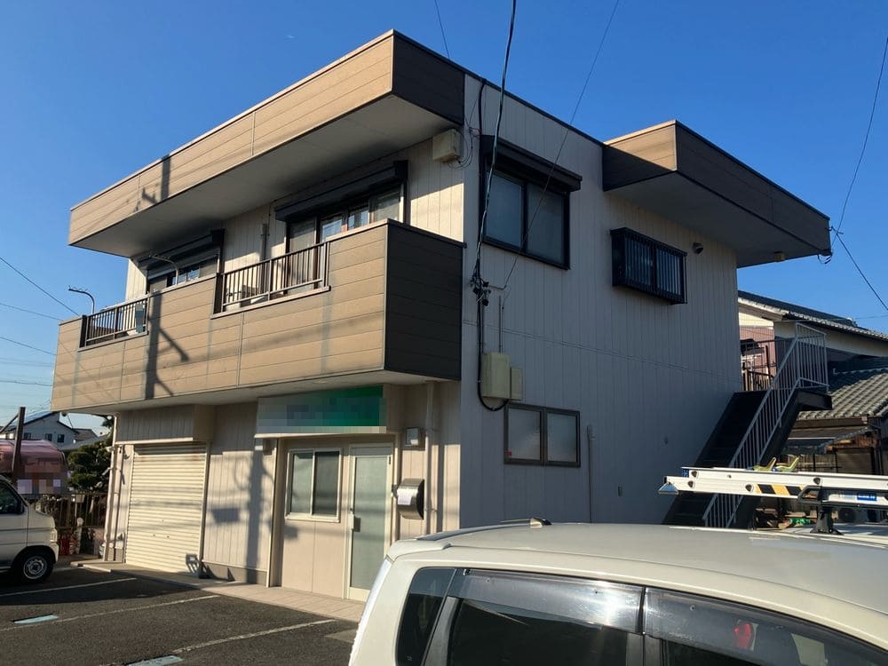 鈴鹿市の外壁塗装、屋根塗装、防水工事をリペイント匠が施工した写真