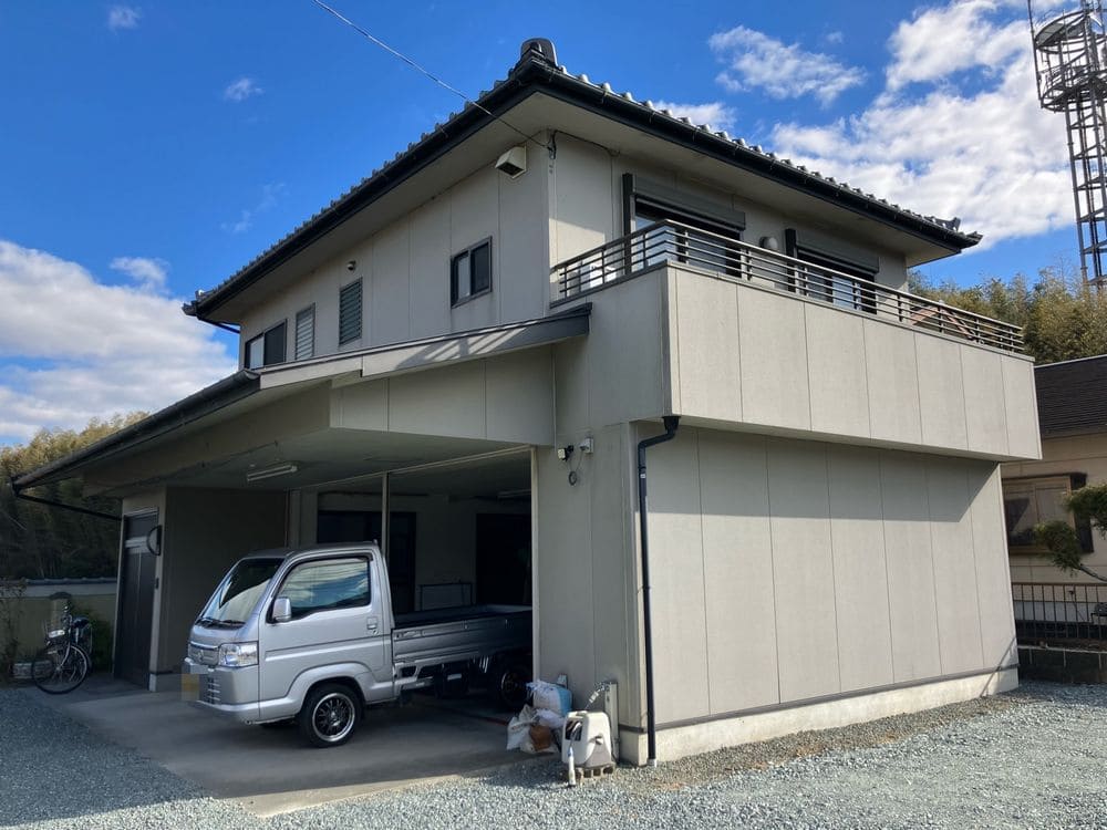 松阪市で外壁塗装と防水工事をリペイント匠が施工した写真