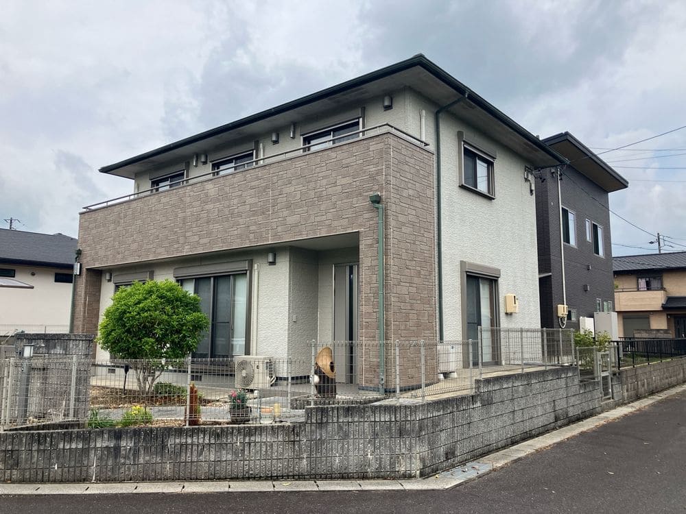 伊賀市の外壁塗装、屋根塗装をリペイント匠が施工した写真